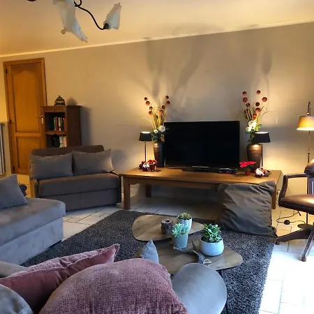 펜션 Au Coeur Des Collines, Charmette